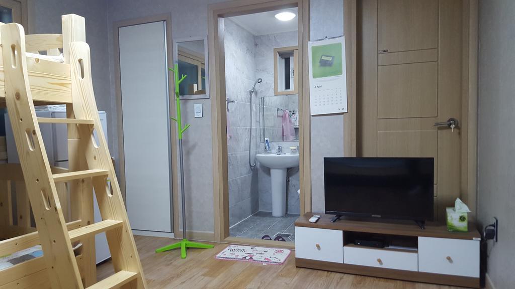 The 1St Andong Hostel Exterior foto